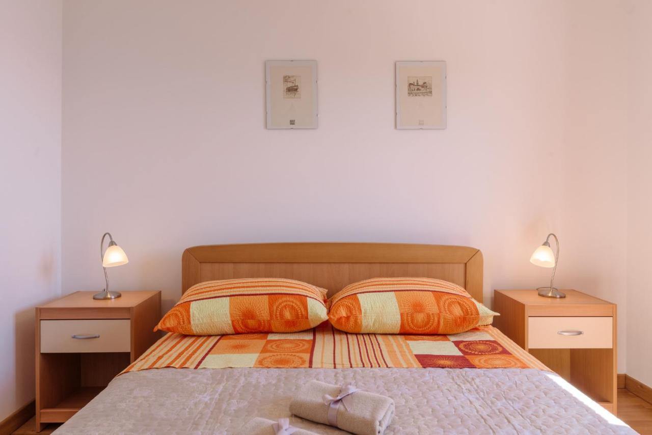 Apartment Marijana Trogir Exterior foto